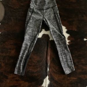 Spotted 3/7 cropped lululemon leggings